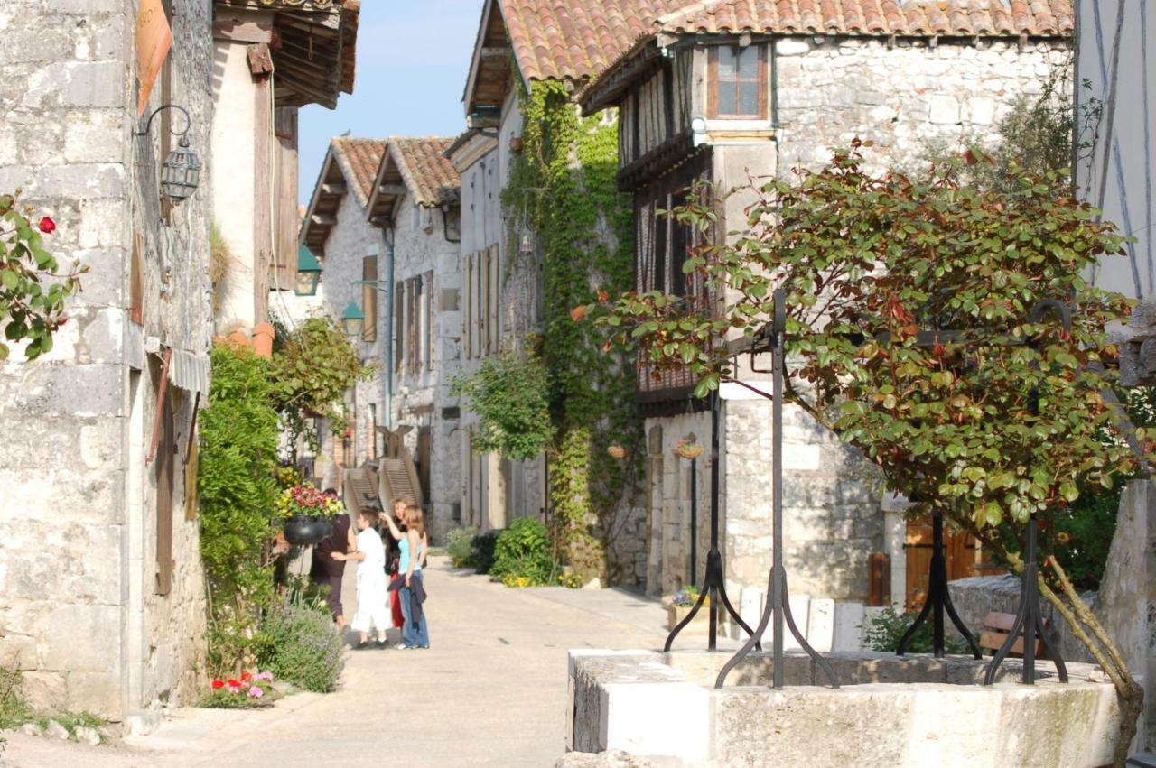 Gites La Bakenia Villeneuve-sur-Lot Exterior photo